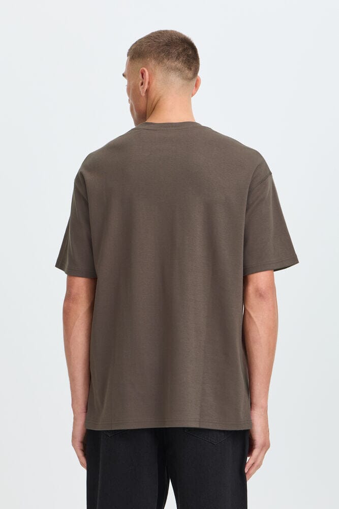 T-shirt basic cioccolato Solid