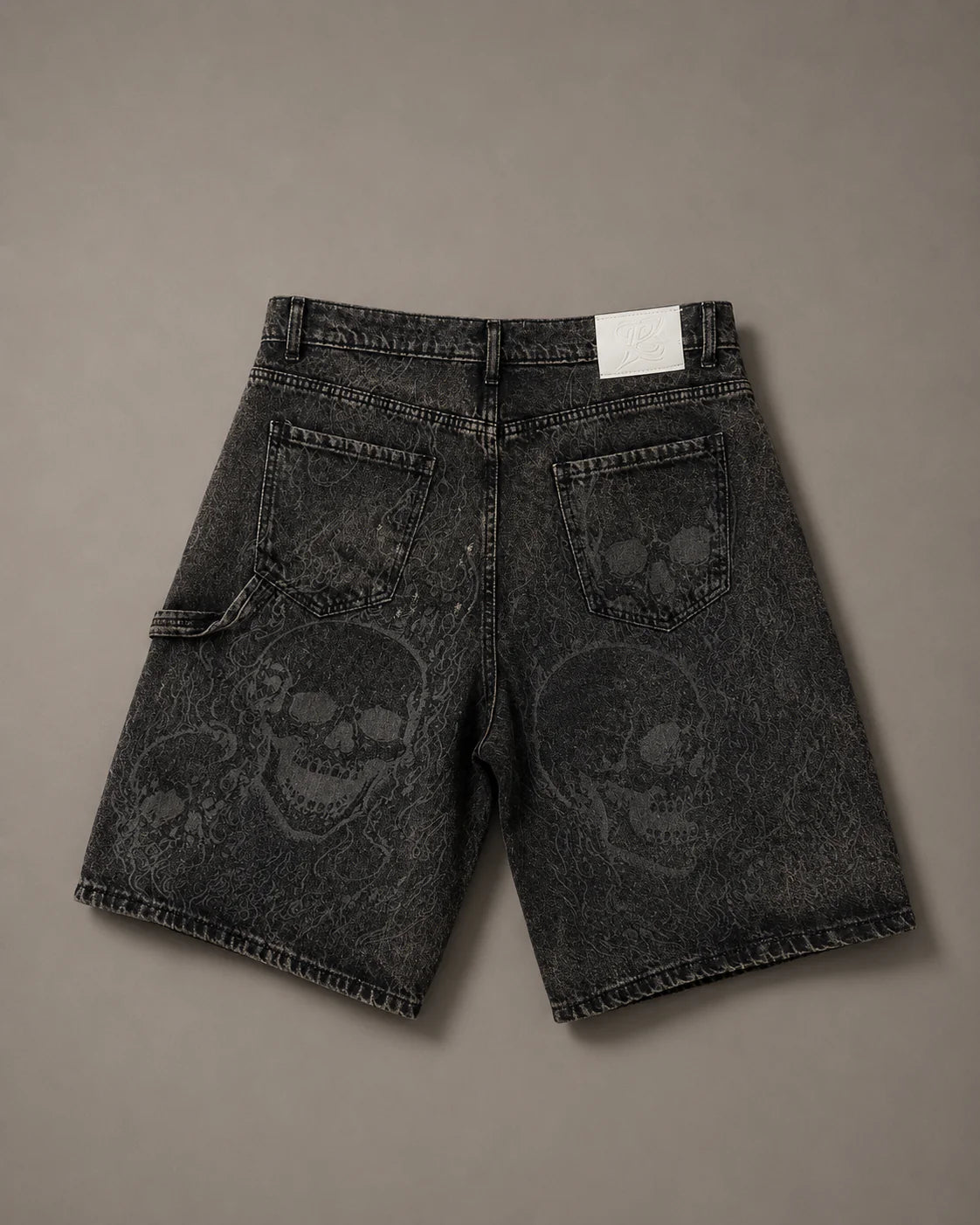 Short Skulls & Flames Nero