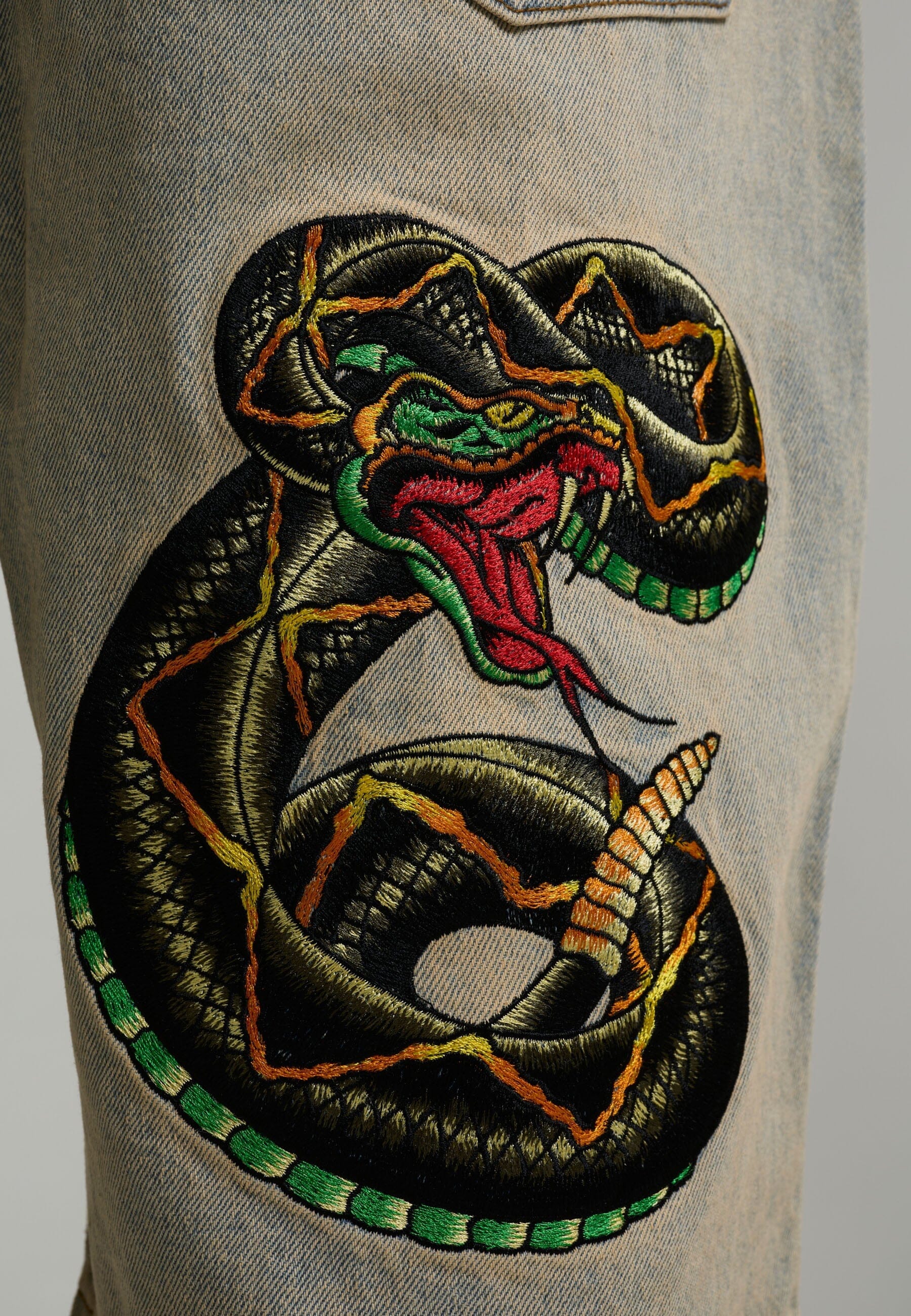 Short Ed Hardy Desert Snake Brown