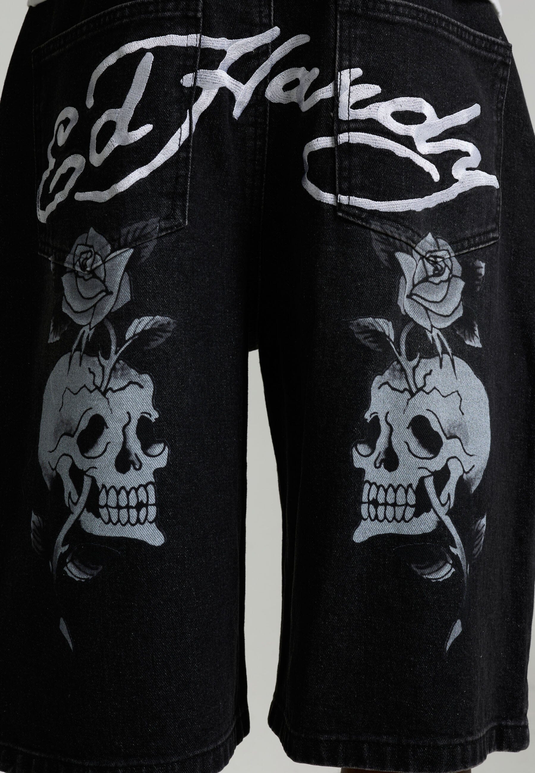 Short Ed Hardy Skull Rose