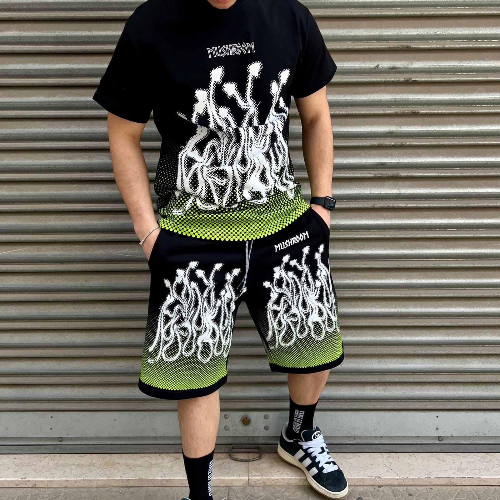 Short Mushroom Flame nero e verde