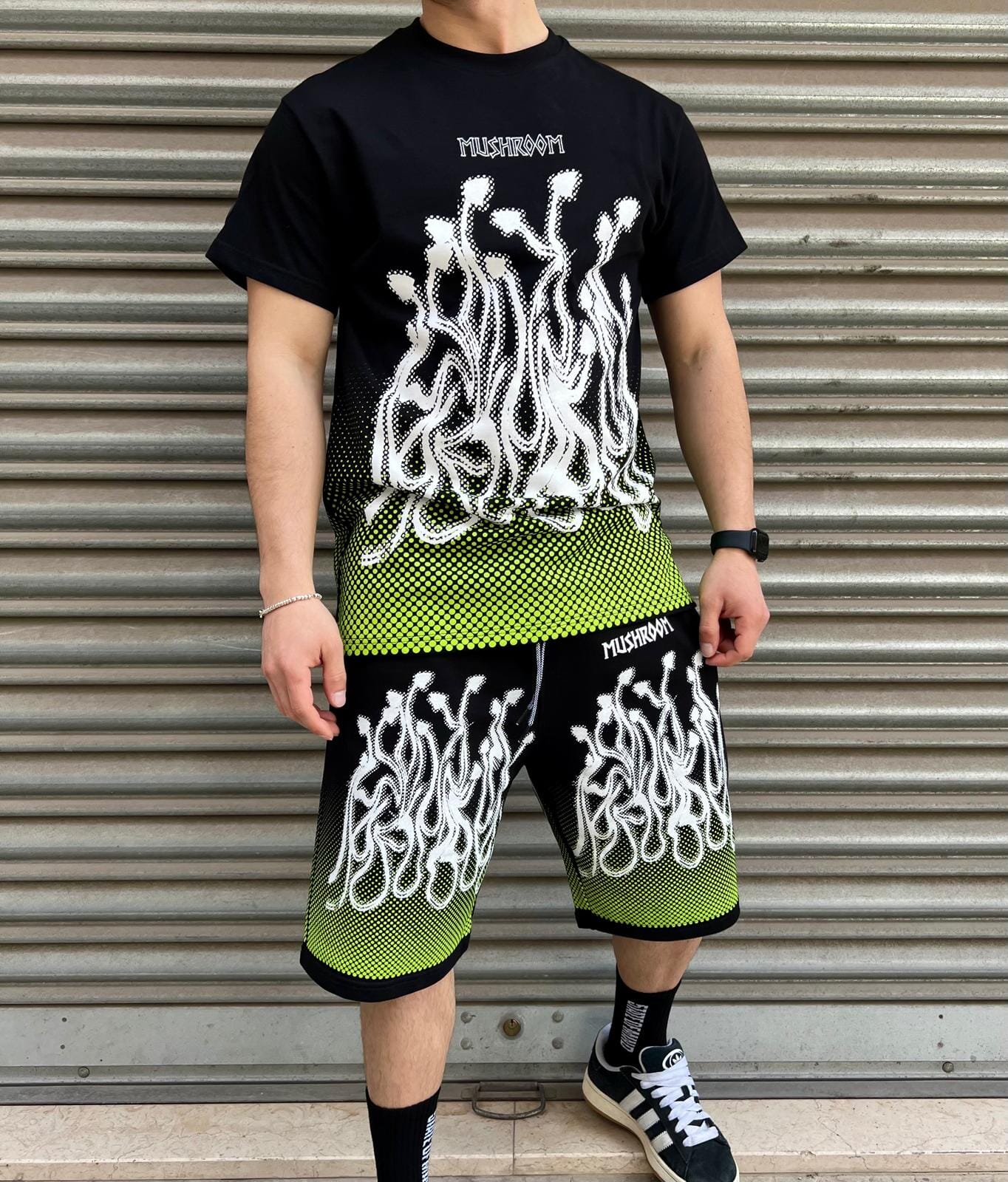 Short Mushroom Flame nero e verde