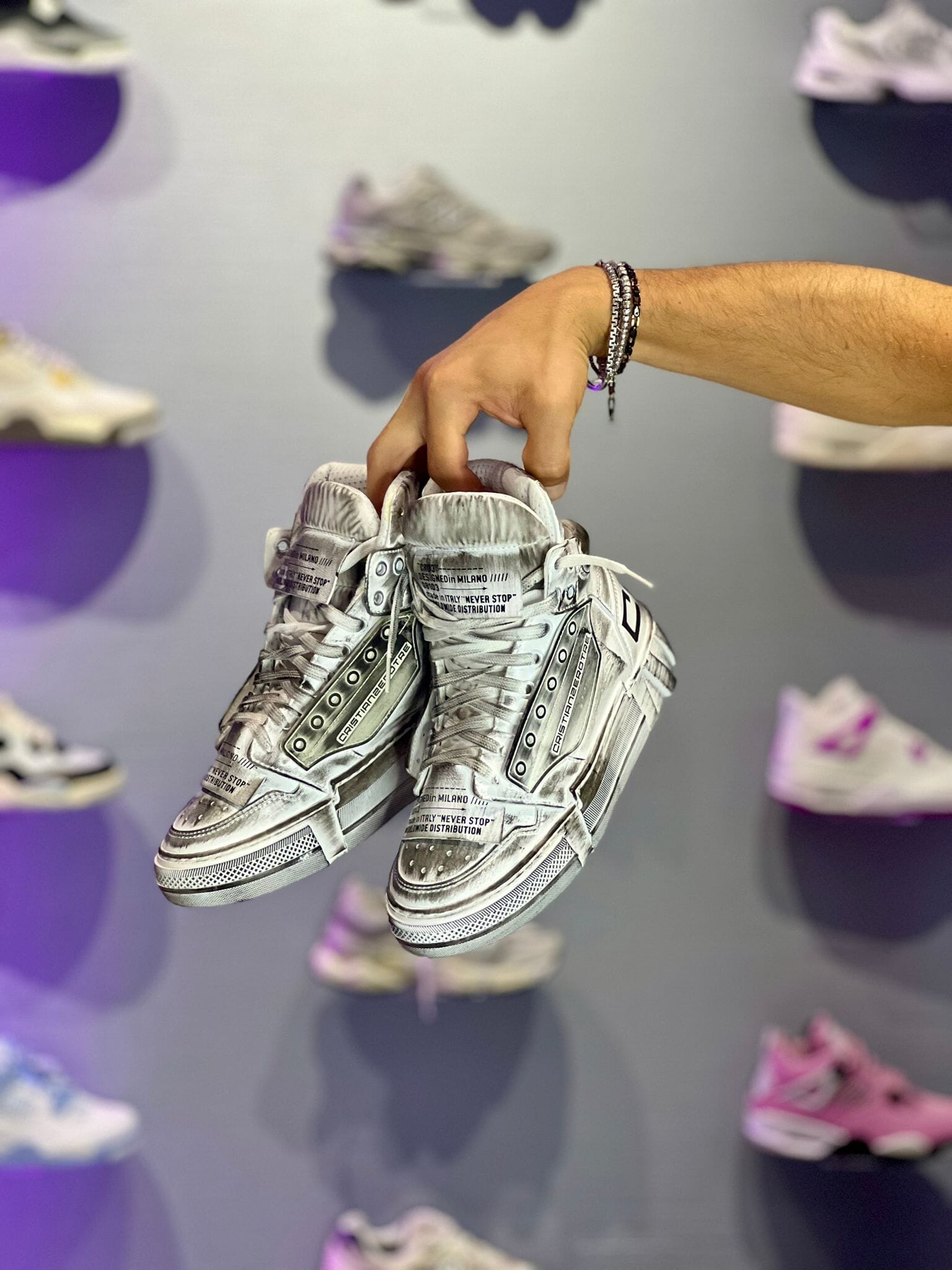 CR03 Cristian V.200 Custum