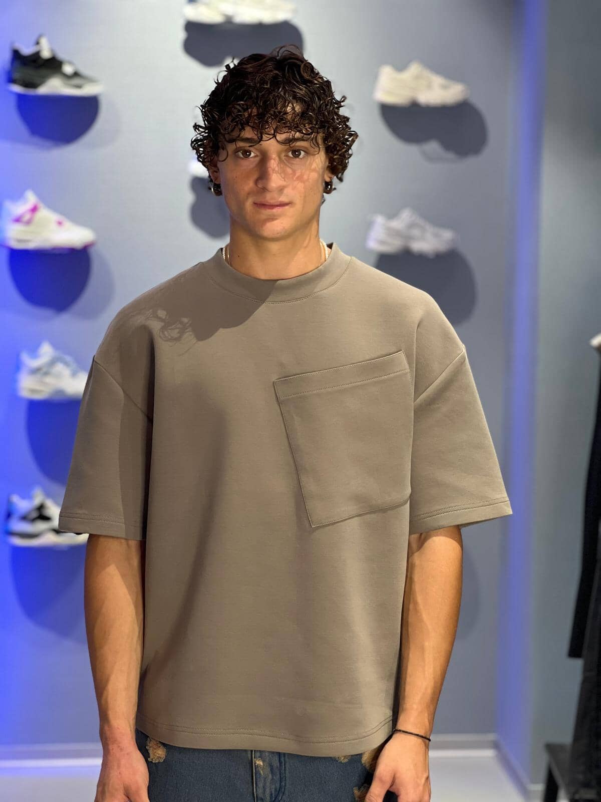 T-Shirt Oversize con Tasca Solid– Fango