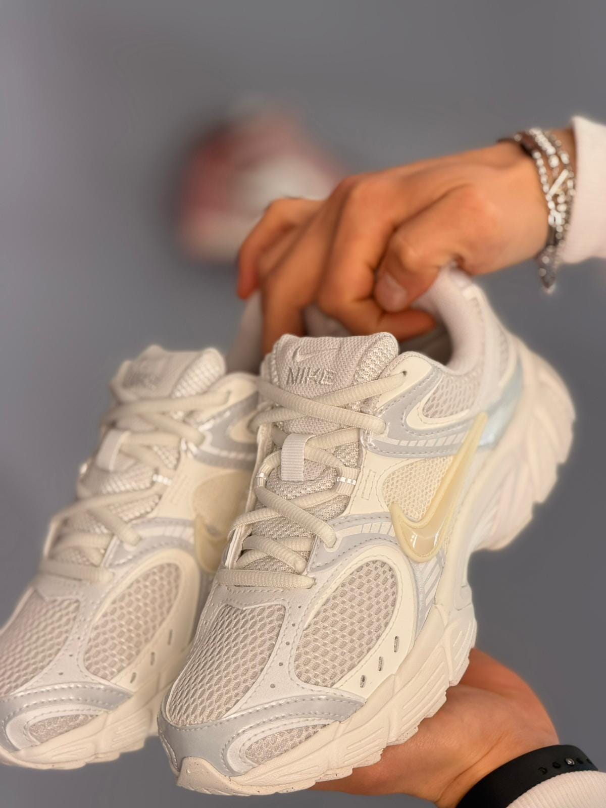 Nike V5 RNR Phantom Sail women's