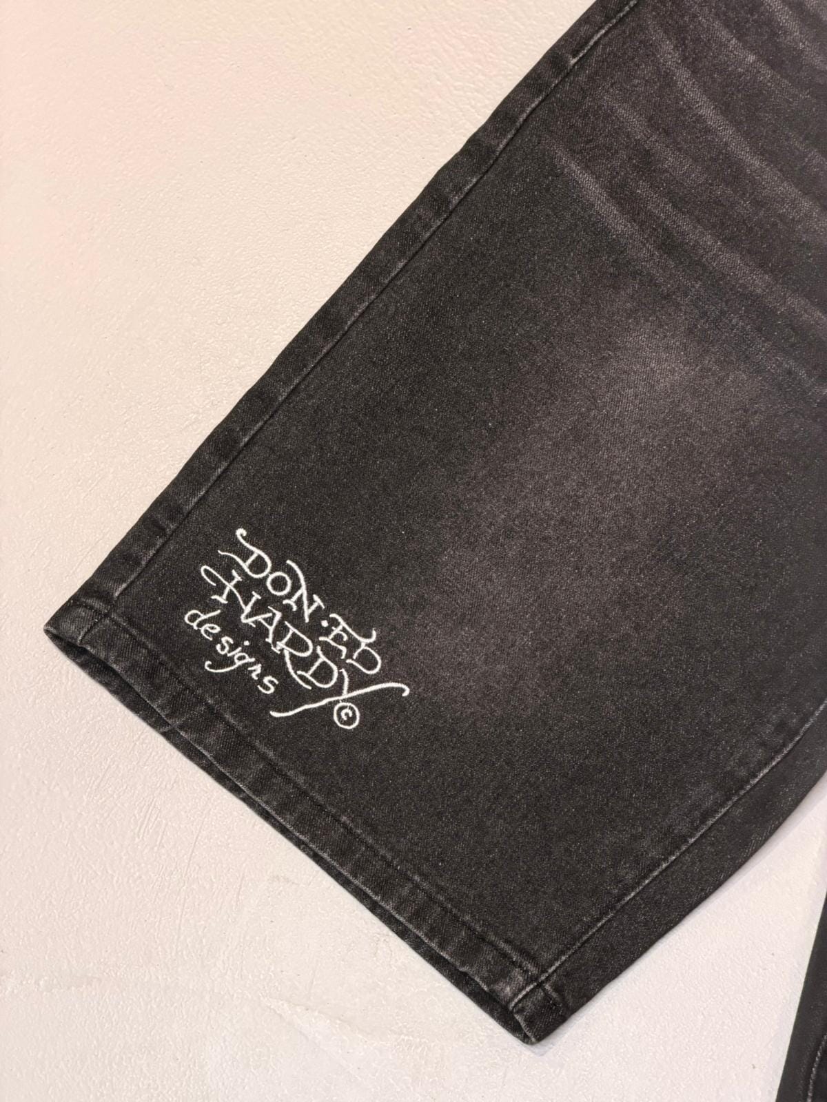 Short Ed Hardy Skull Rose