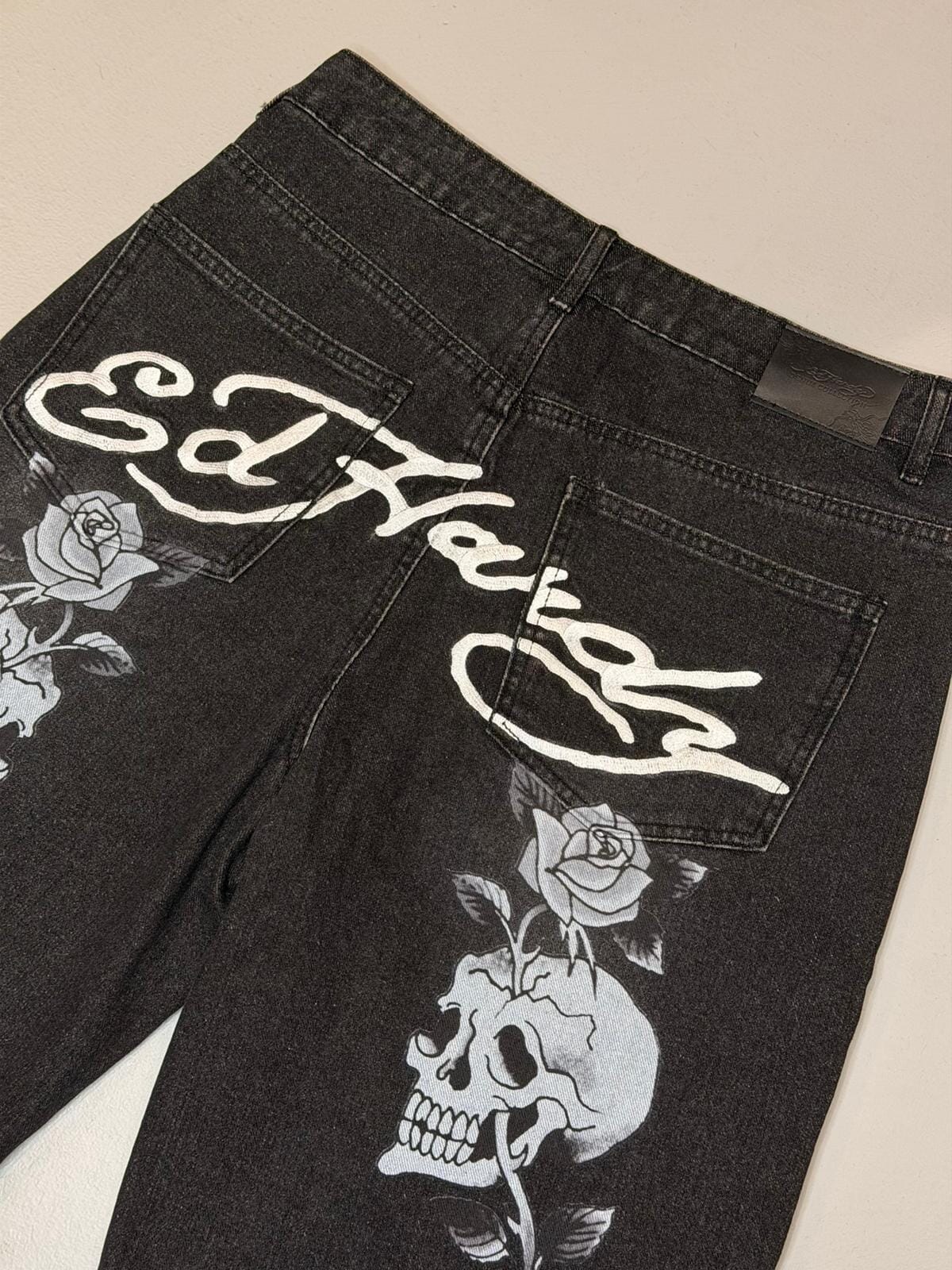 Short Ed Hardy Skull Rose