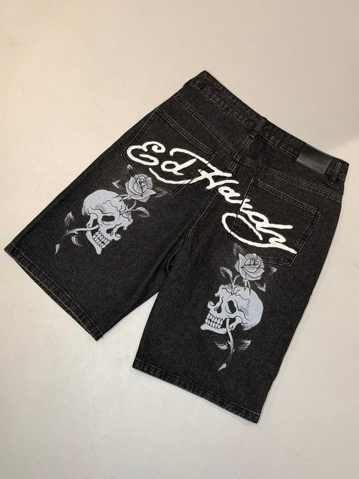 Short Ed Hardy Skull Rose