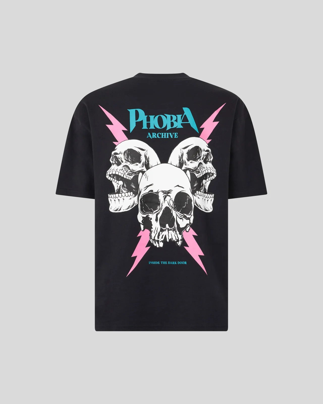 T-shirt Phobia  con grafica Screaming Skulls