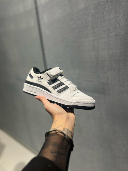 Adidas forum low