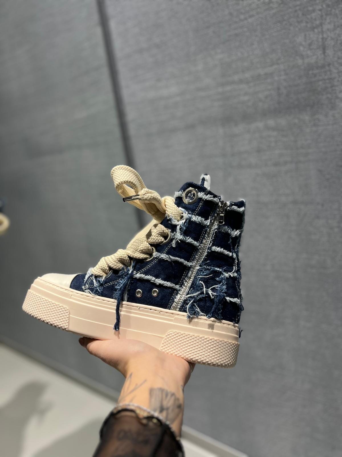 cr03 calipso 300 Jeans distrutti chiaro