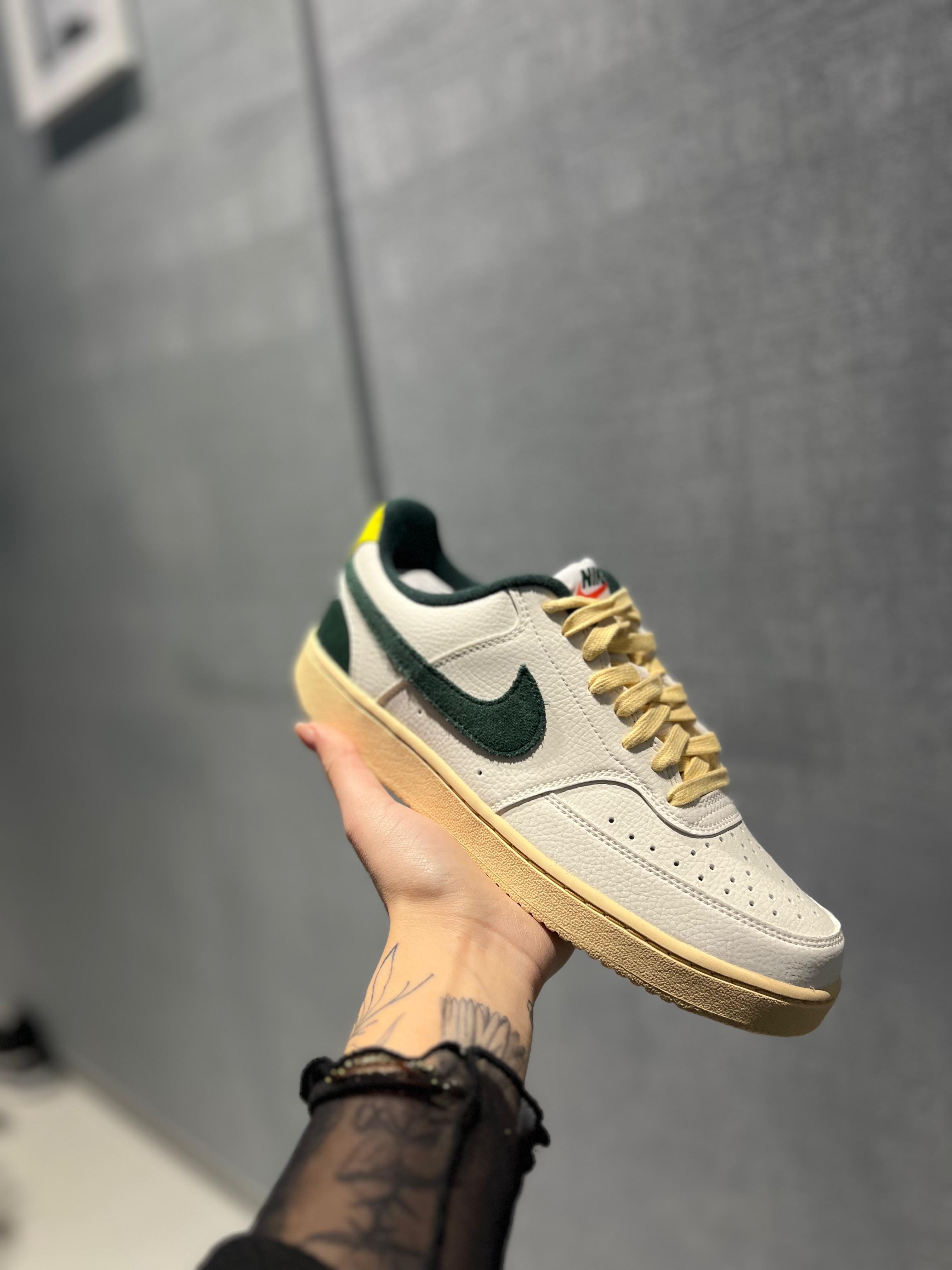 Nike Court Vision Low