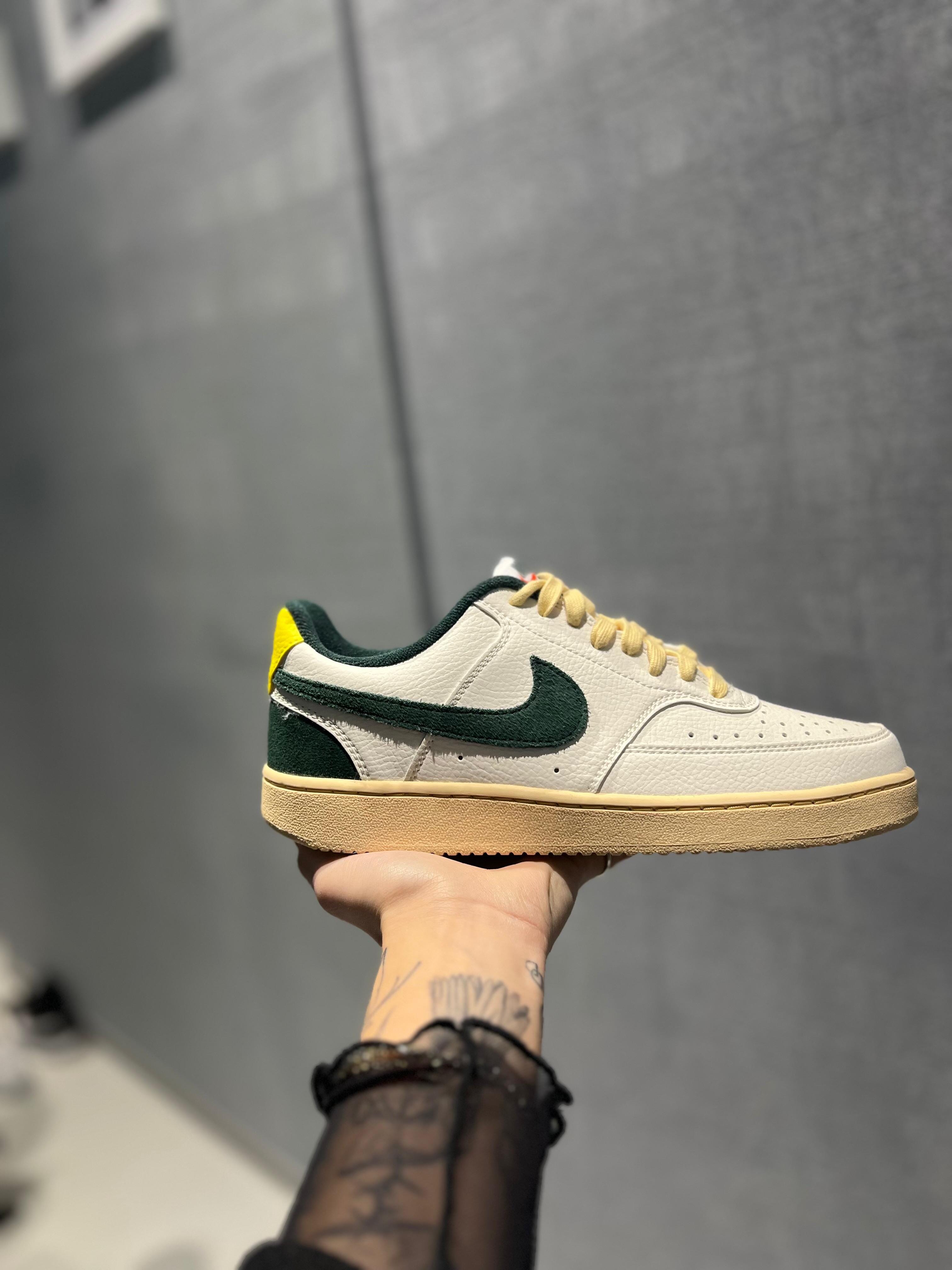 Nike Court Vision Low