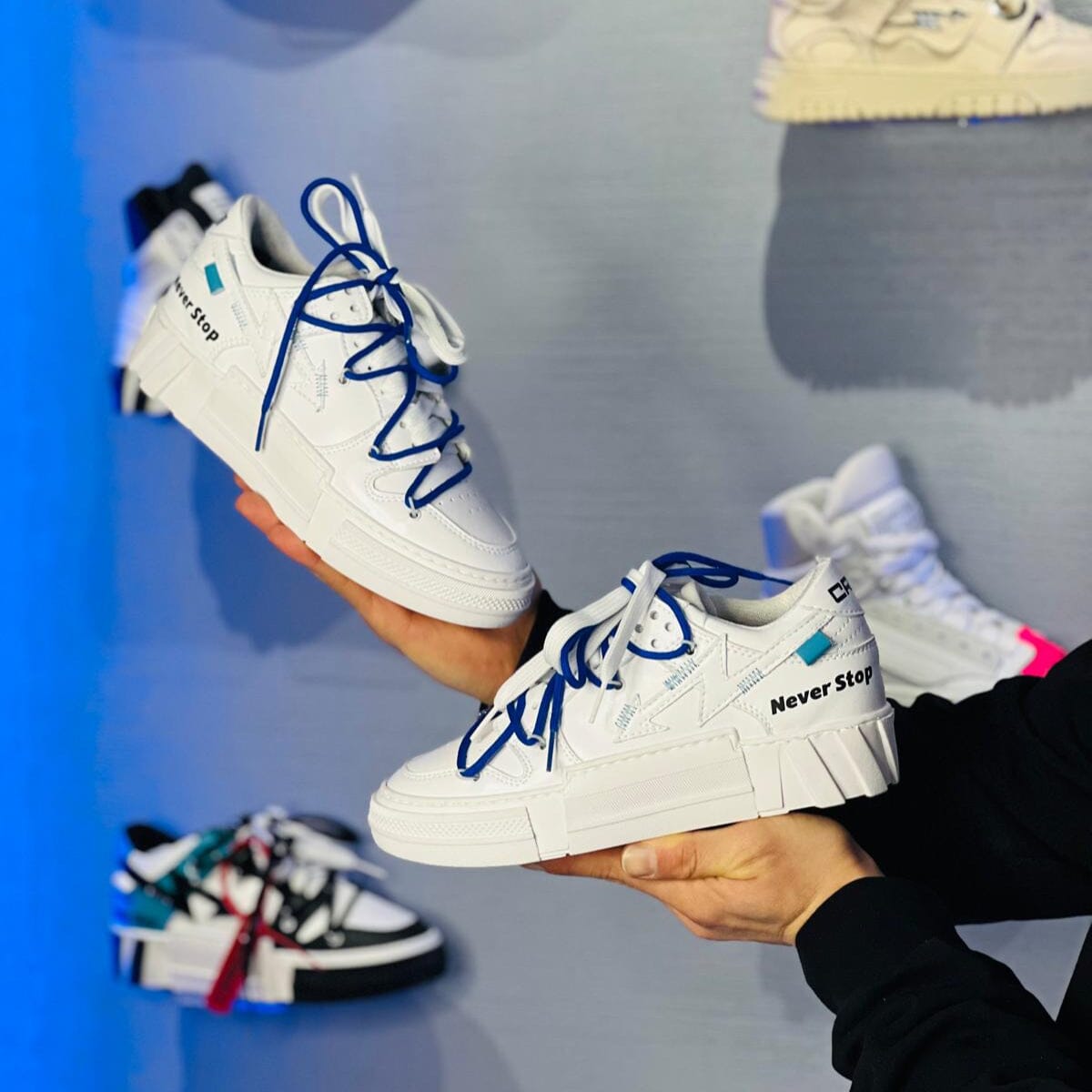 CR03 Strong 300 V.1 laccio blu