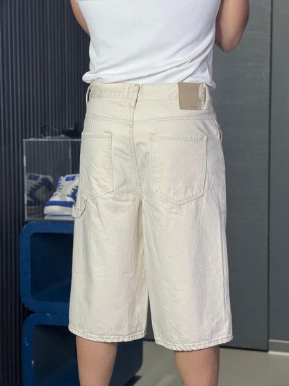 Short carpenter solid beige