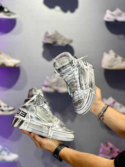 CR03 Cristian V.200 Custum