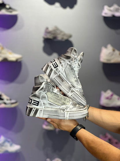 CR03 Cristian V.200 Custum