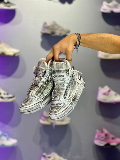 CR03 Cristian V.200 Custum