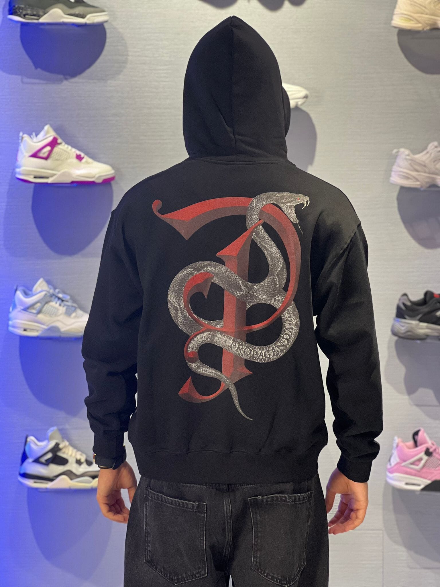 Felpa Propaganda Venom Nera