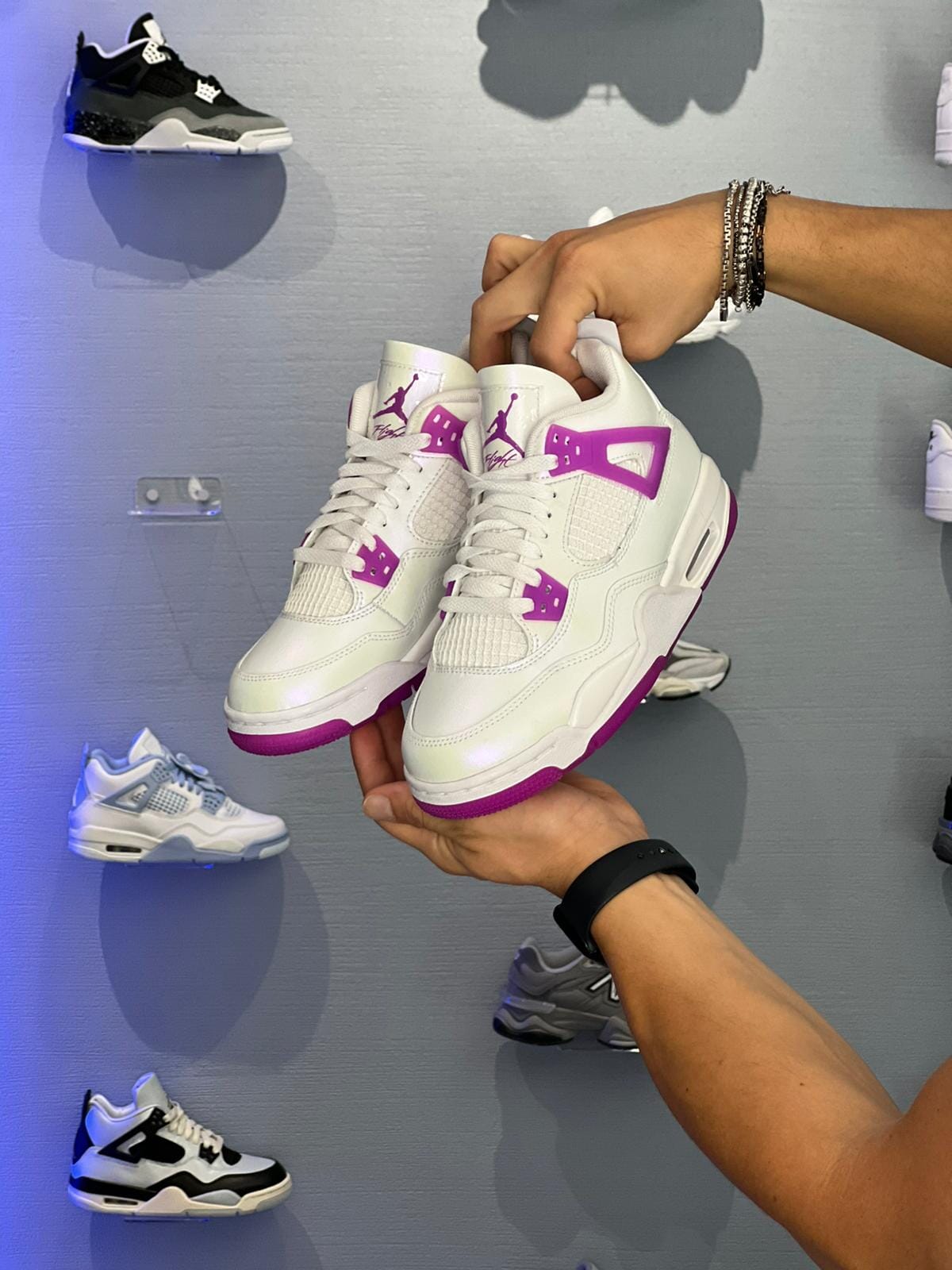 Air Jordan 4 Retro "Hyper Violet"