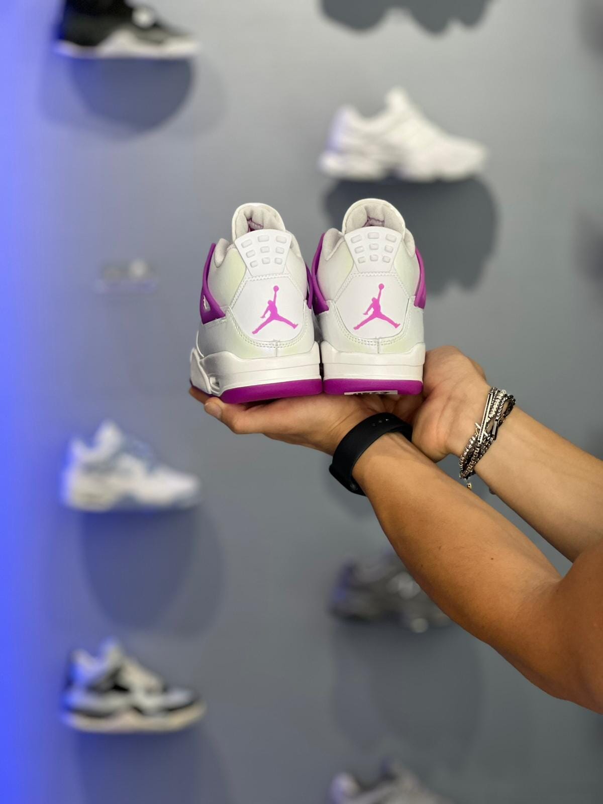 Air Jordan 4 Retro "Hyper Violet"