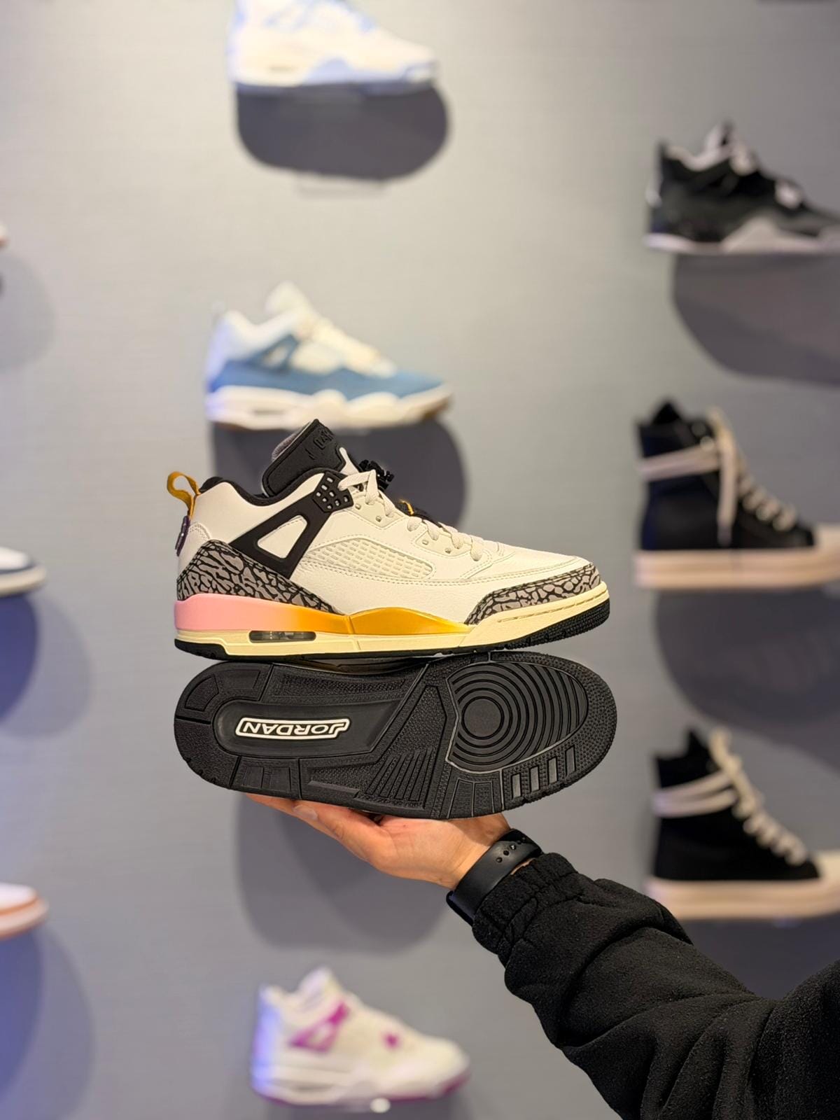 Jordan Spizike Low Rare Air