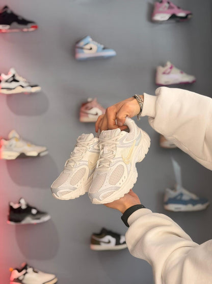 Nike V5 RNR Phantom Sail women's