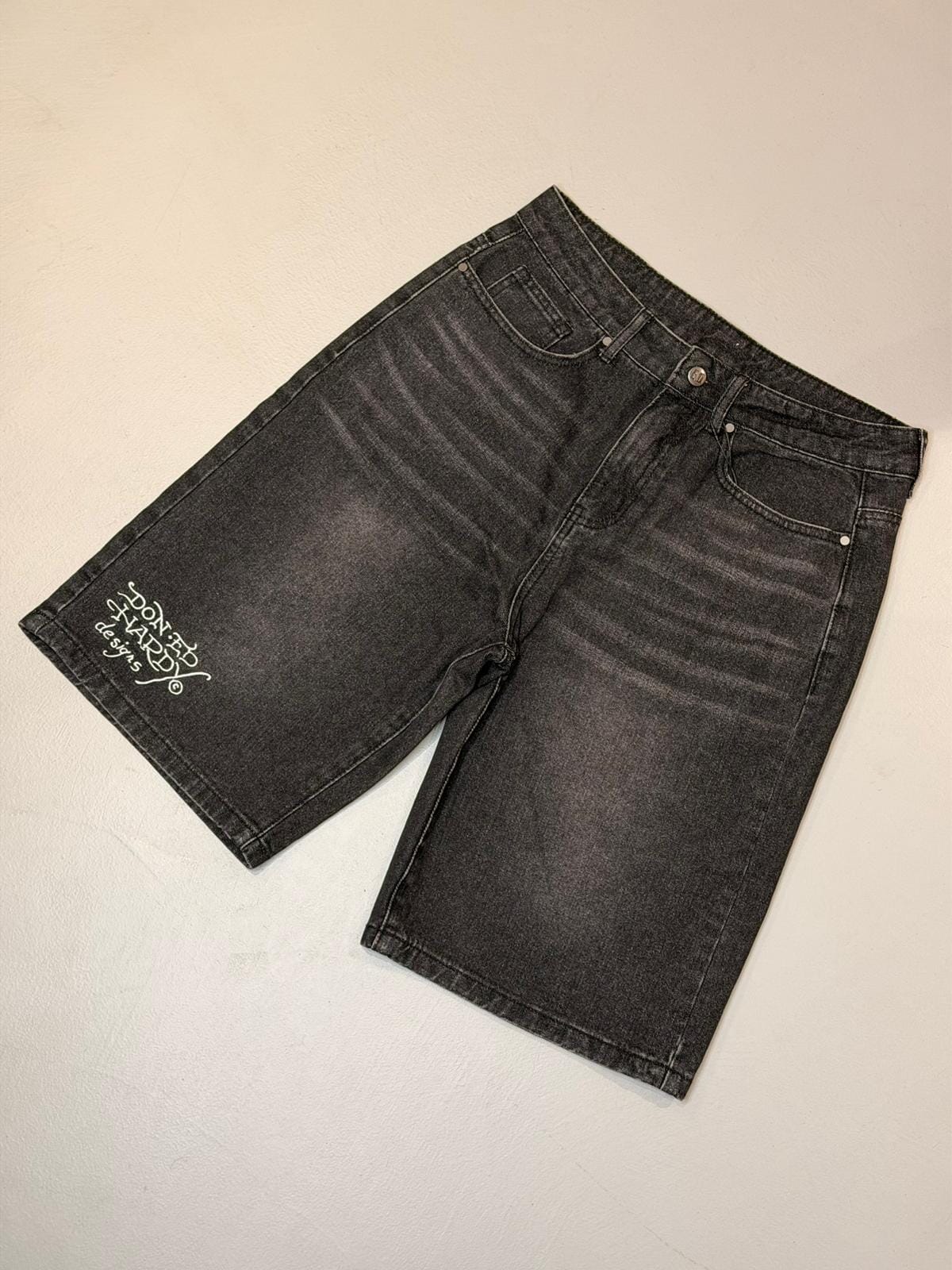 Short Ed Hardy Skull Rose