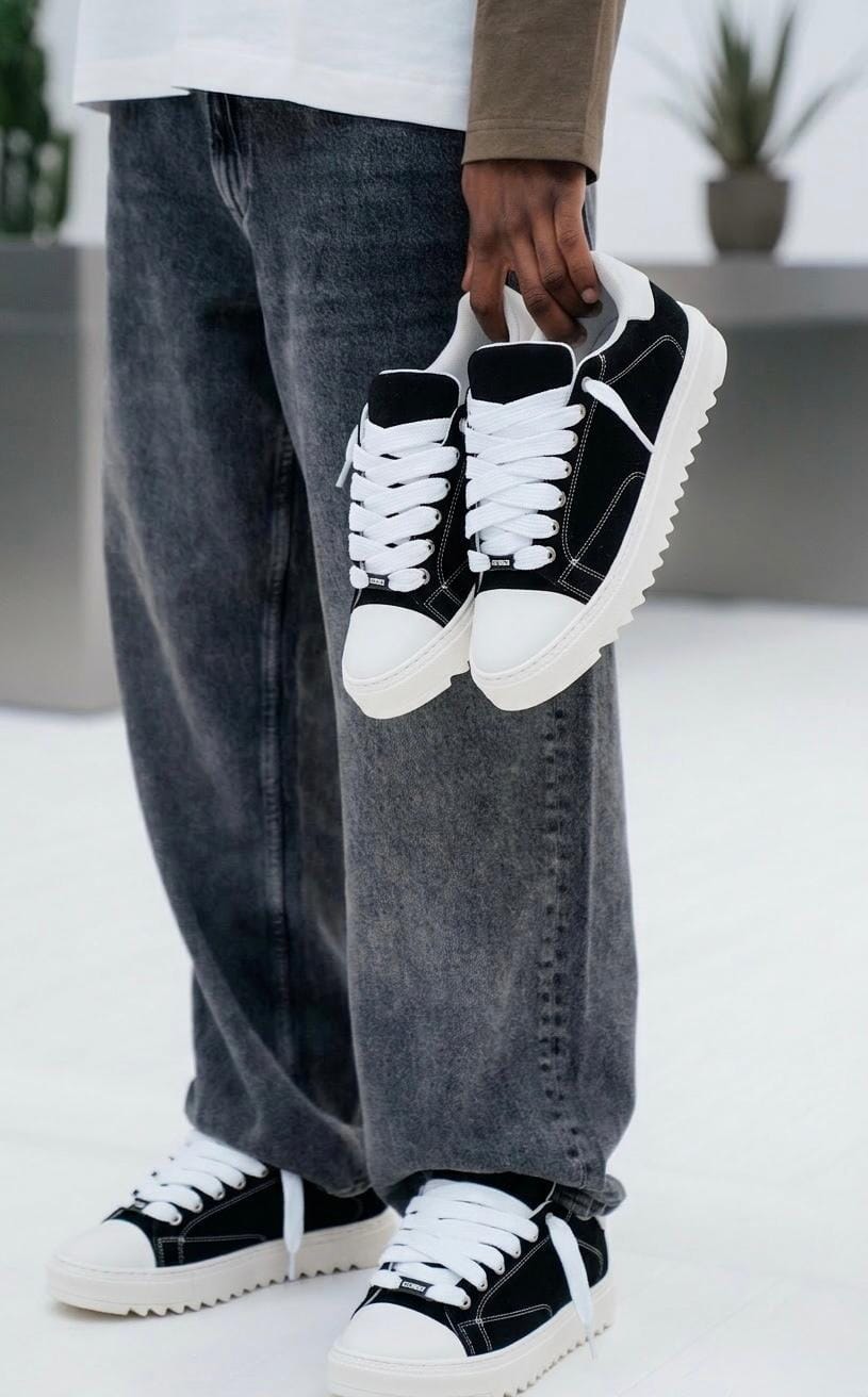 Sneakers CR03 Veritas – Black canvas