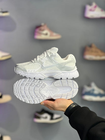 Nike V5 RNR White