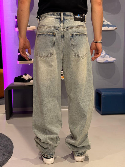 Jeans fast cianotic