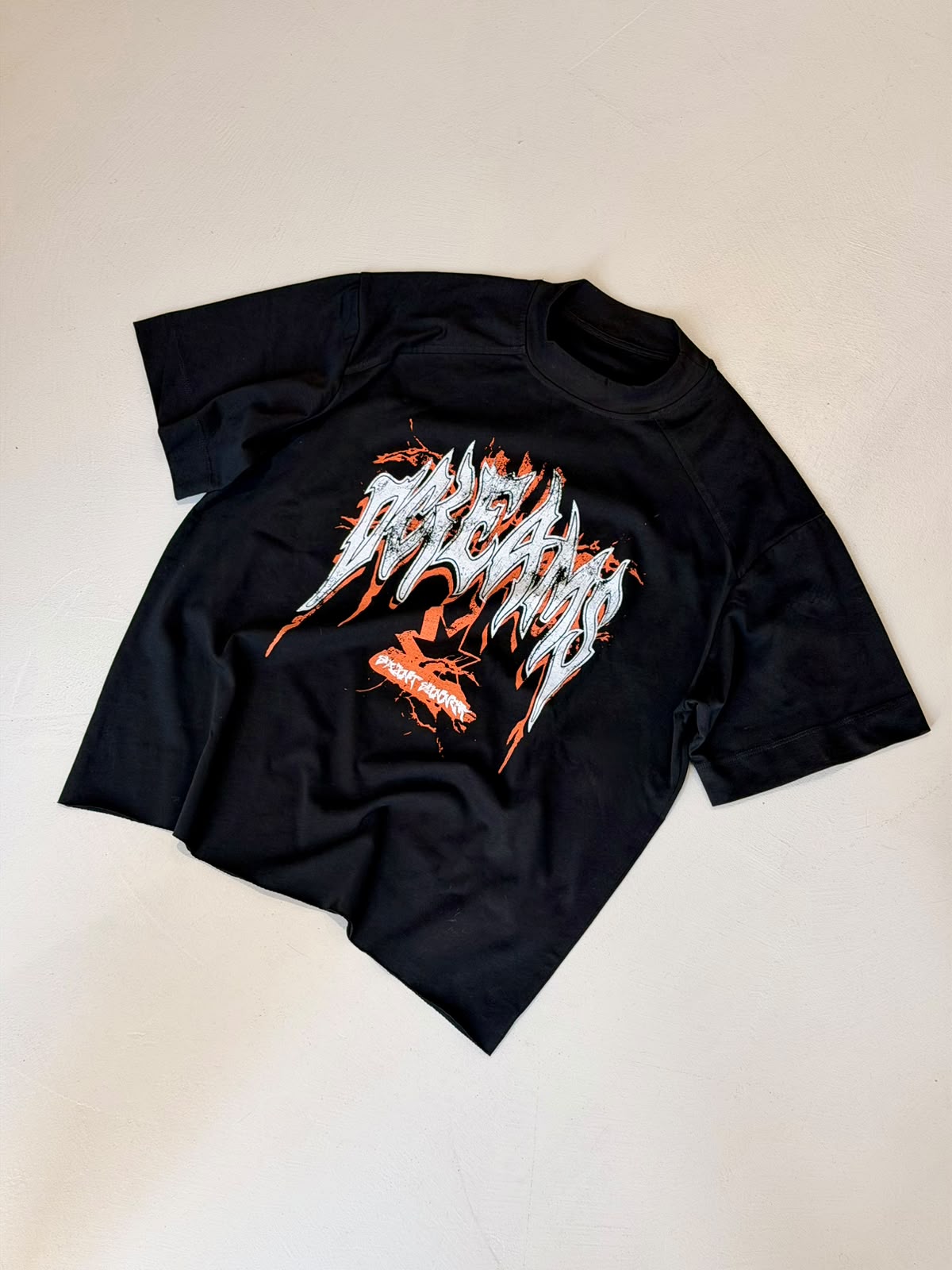 T-Shirt Crop "DREAMS" Taglio Vivo